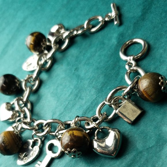 2/10$ Silver tone charm bracelet tiger eye lock and keys - Picture 3 of 5